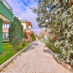 Afyon Dundar Thermal Vilă